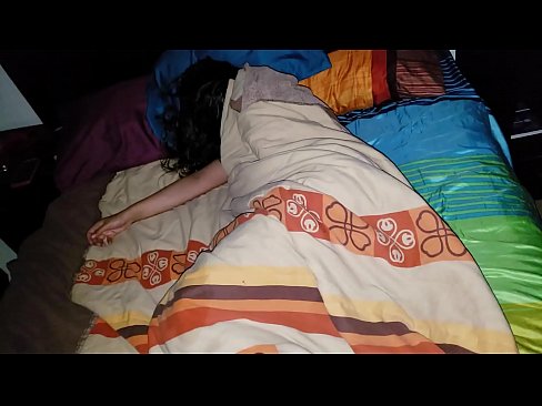 ❤️ Stepson berating a sua jovem madrasta enquanto ela dorme. ☑ Porno russo em pt.milf-nut-net.ru ️❤